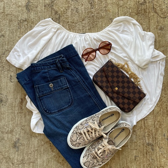 Winged Flowy Top Size S. White. - Picture 5 of 8